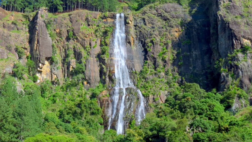 Bambarakanda_Waterfall